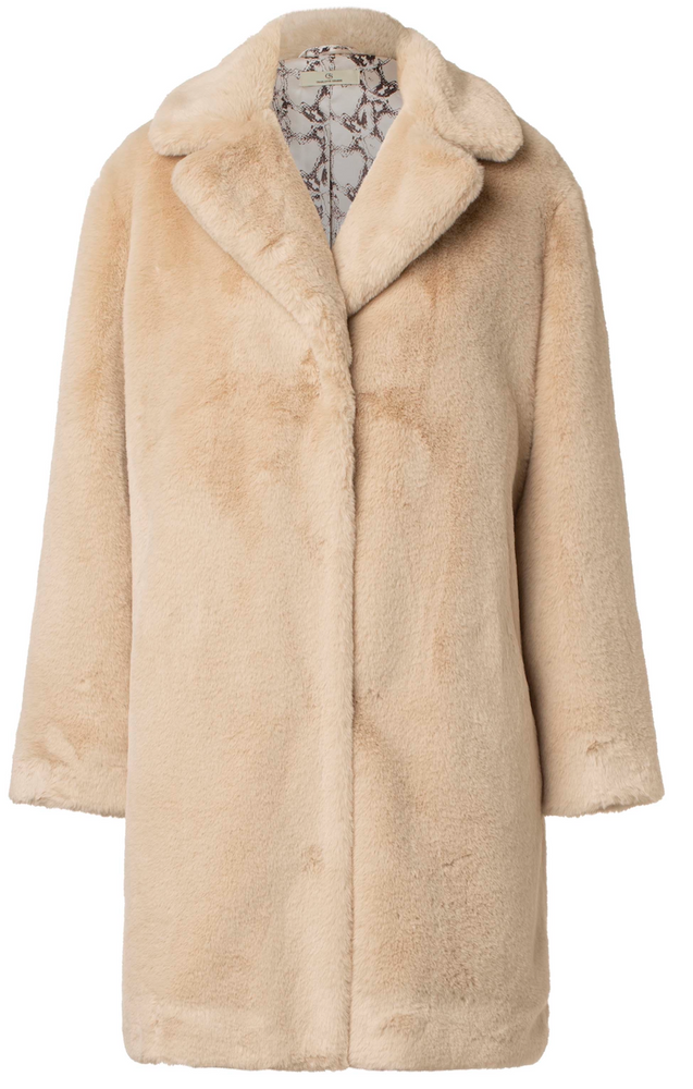 3098 Fake fur coat